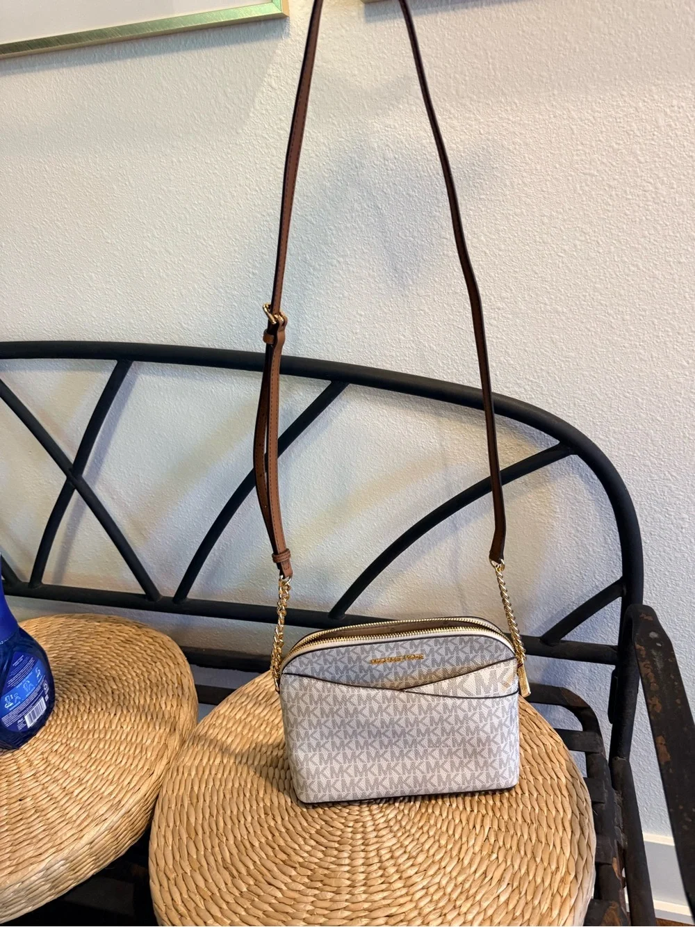 Michael Kors Cindy Dome Crossbody Vanilla Signature Logo Bag